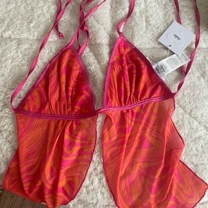 Very cute pink tie up blousy top! Never worn!